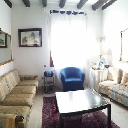 Residenza Ofelia アパート